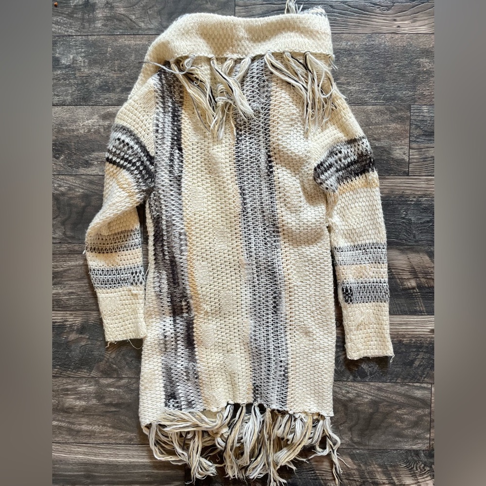 Women’s Hot & Delicious Thick Cardigan Sweater - Picture 4 of 6